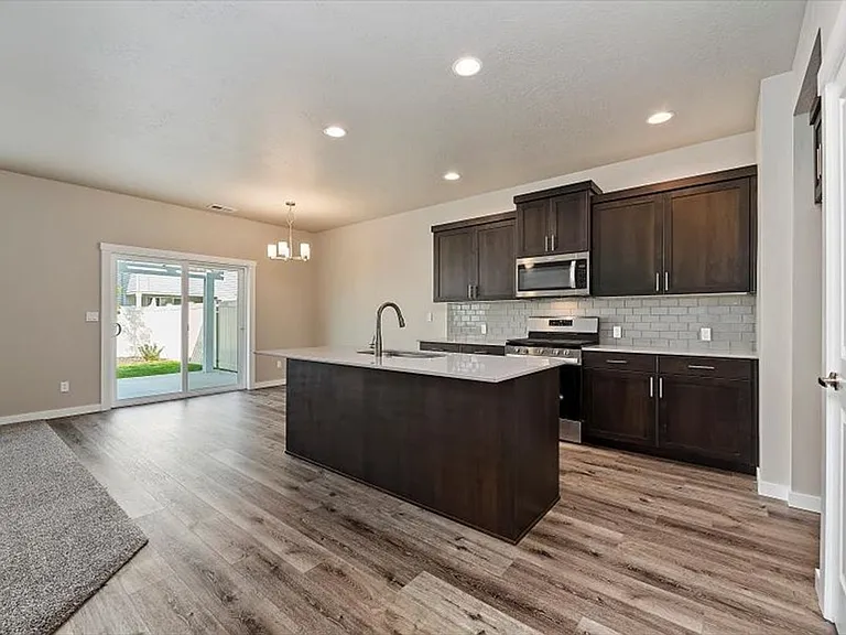 3093 N Summermoon Ave — Photo 12