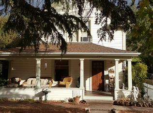 779 NW 2nd St, Grants Pass, OR 97526