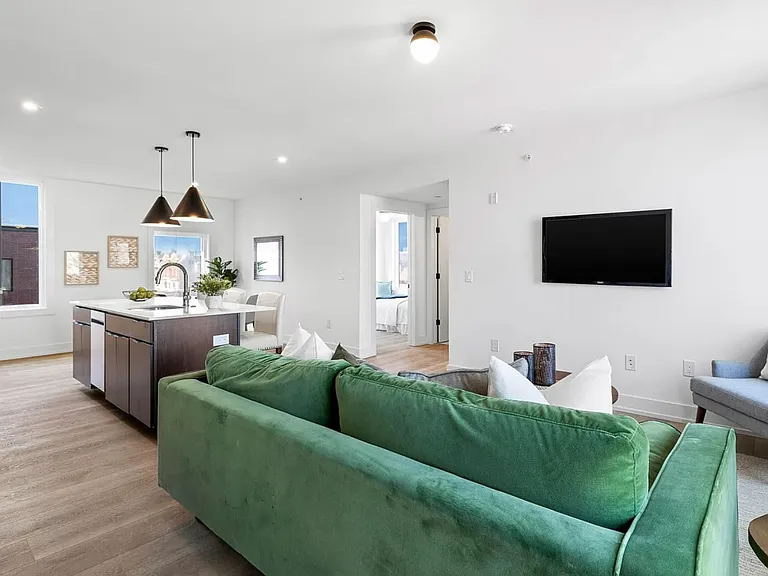 Brand New Luxury West Philly Apartments — Photo 46