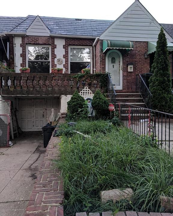1st image of 1971 E 32nd St