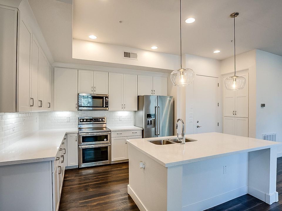 Gourmet Kitchen