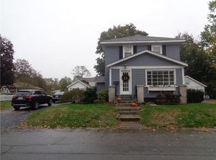 24 Willard St, Warwick, RI 02889