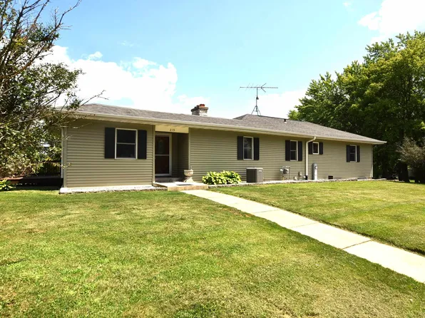219 Birchcrest Rd, Horicon, WI 53032