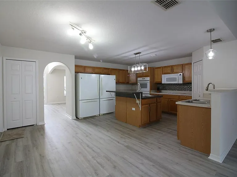 1222 Myopia Hunt Club Dr — Photo 5