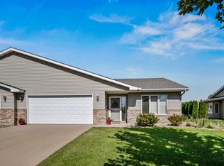 724 Escalade Ln SE, Owatonna, MN 55060