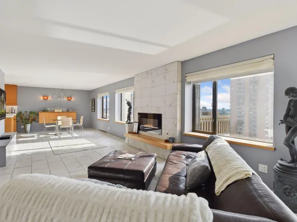 15 S 1st St #A1204, Minneapolis, MN 55401