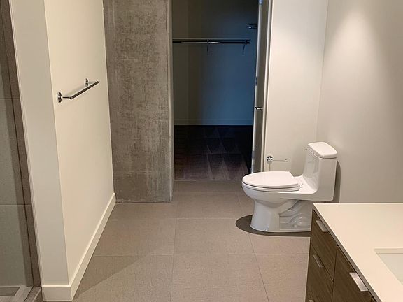 4th image of 2300 E Campbell Ave Unit 323