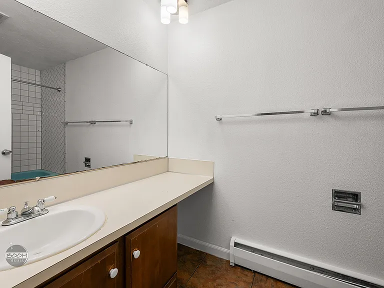 2326 Cordova St #17 — Photo 24