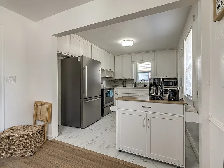 3317 NW 42nd St — Photo 11