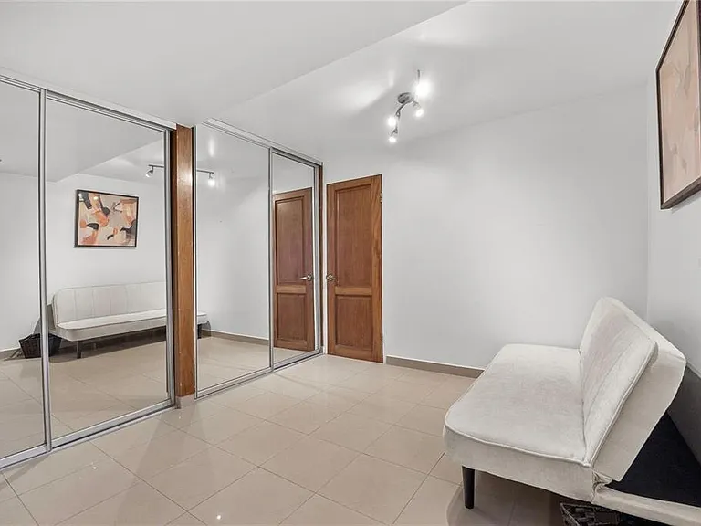 14 Calle Marseilles #3D — Photo 11