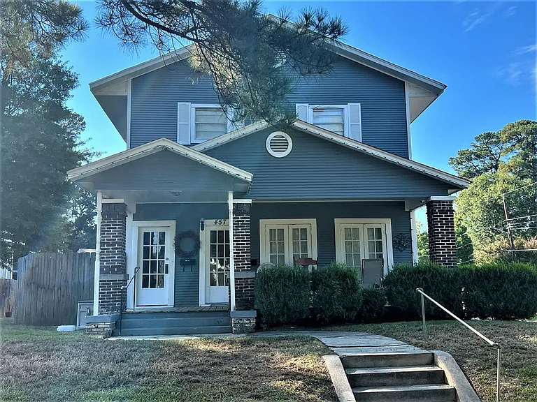 457 Dalzell St — Photo 1
