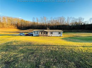 177 Wagon Trl, Ripley, WV 25271
