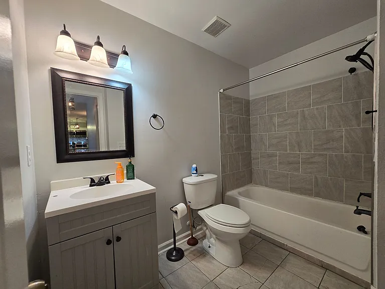109 Stacie Dr — Photo 9