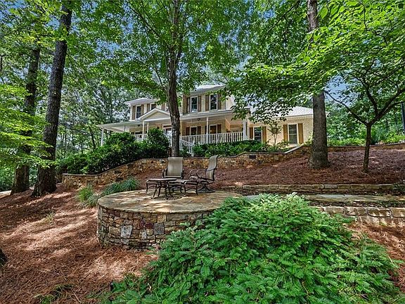 2nd image of 1022 Oak Way