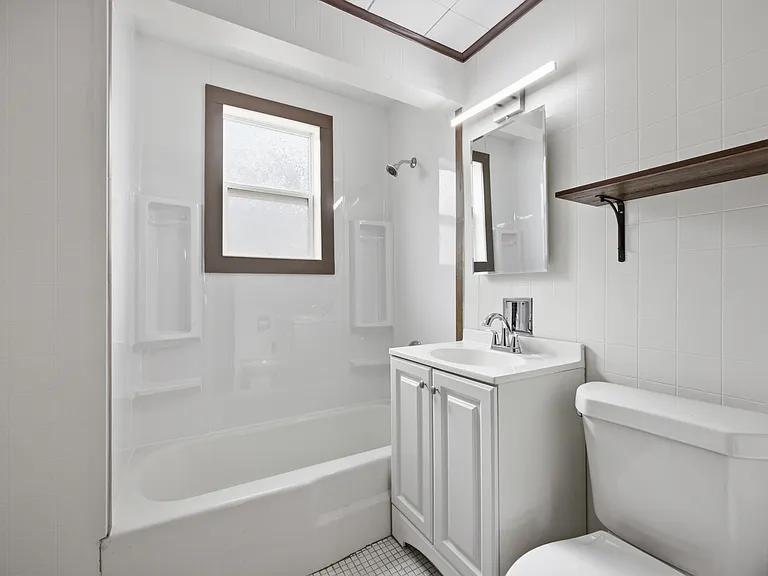 190 Brunswick Blvd #2 — Photo 10