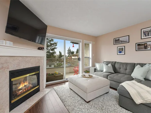 9945 5th St #302, Sidney, BC V8L 2X6