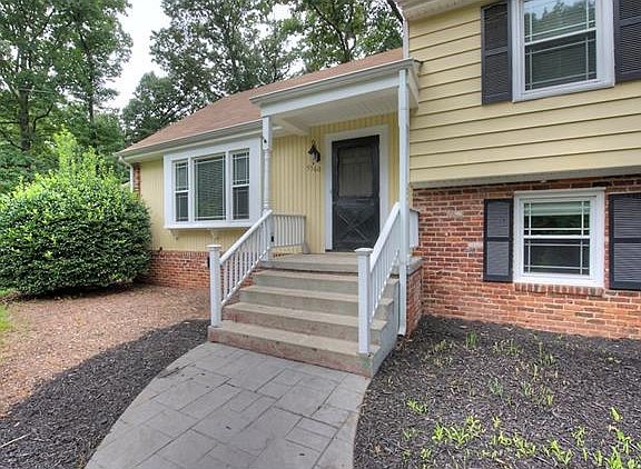 3rd image of 9560 Evansway Ln