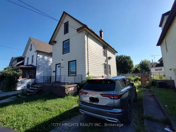 4768 Saint Lawrence Ave, Niagara Falls, ON L2E 3X9