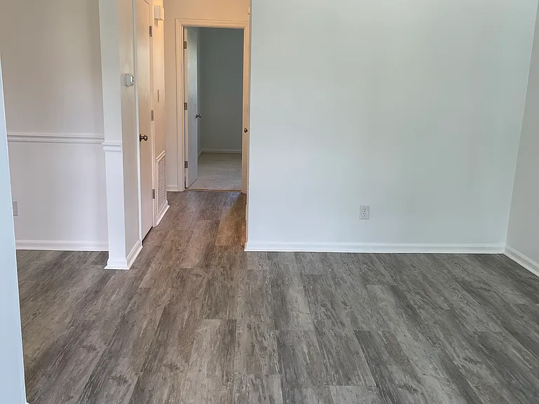 4121 Victoria Way — Photo 2