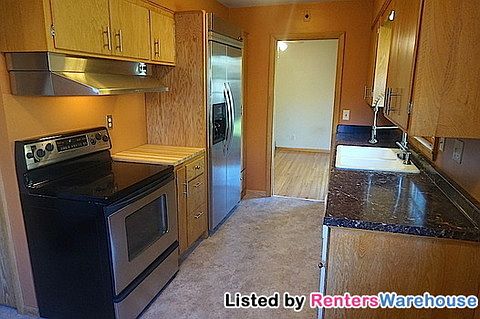 2nd image of 6812 Winsdale St