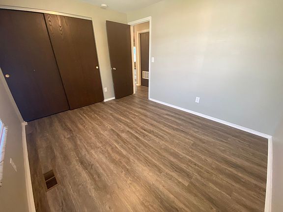 4th image of 8880 Swinging Gate Dr