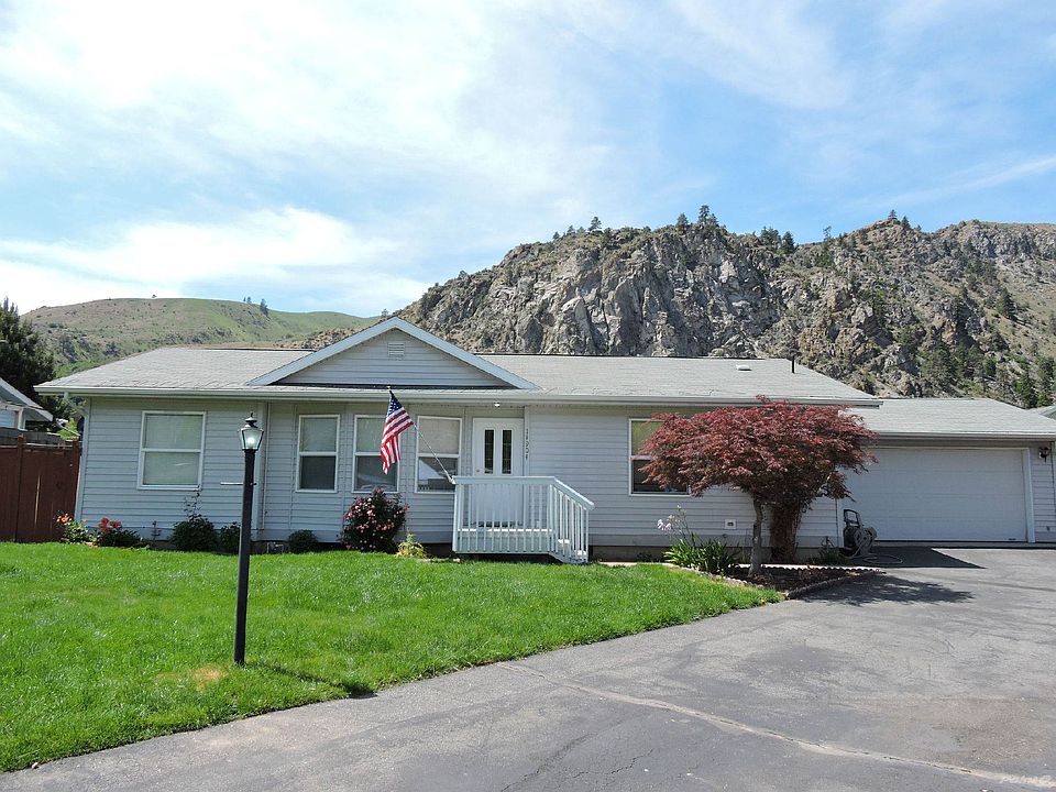 14904 Voss Place