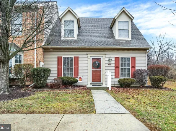 322 Woodland View Ct, Harrisburg, PA 17110