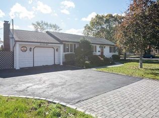 78 Saddle Ln, Centereach, NY 11720