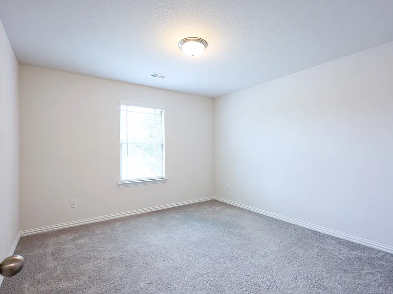 4012 Mockingbird Ln — Photo 11