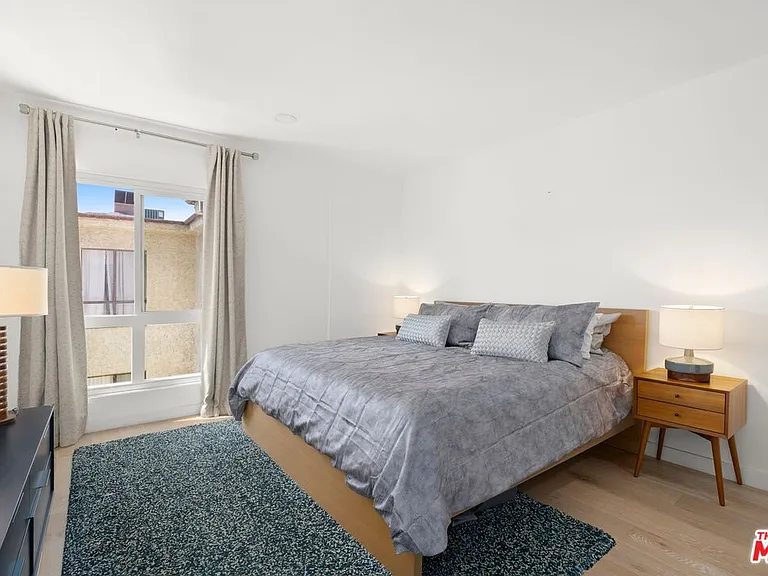 7300 Franklin Ave #554 — Photo 12