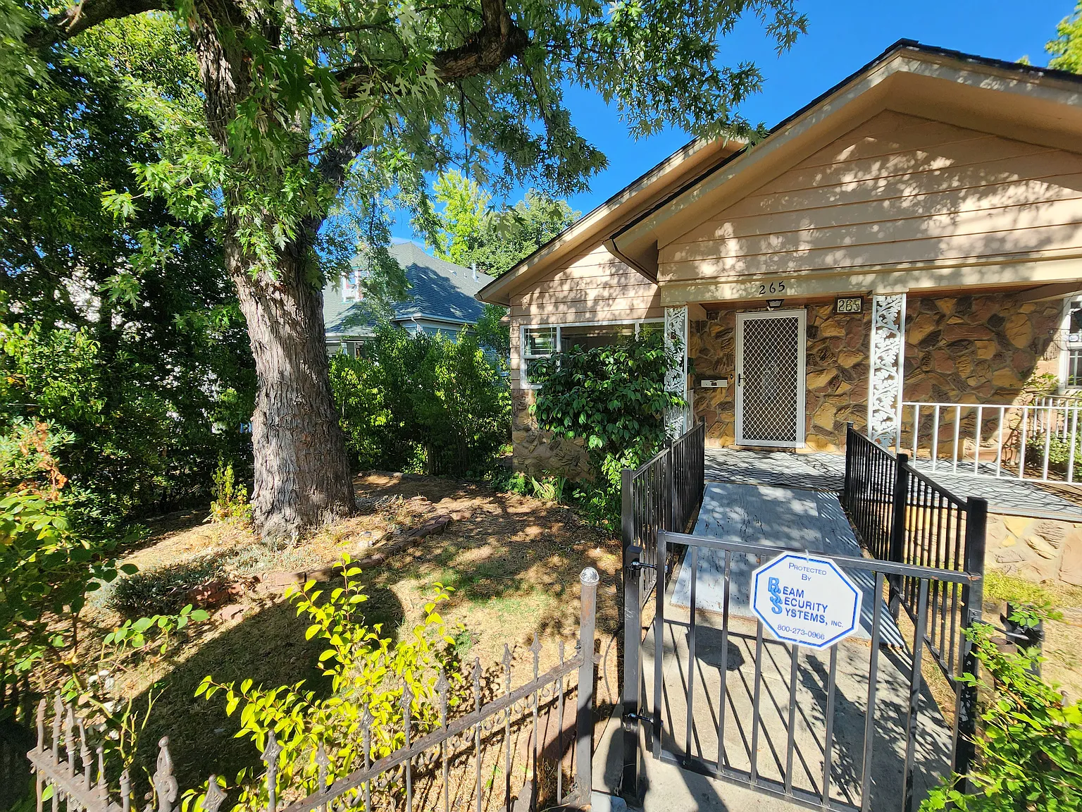 4 bed, 1707 sqft, $2,475 — Photo 1