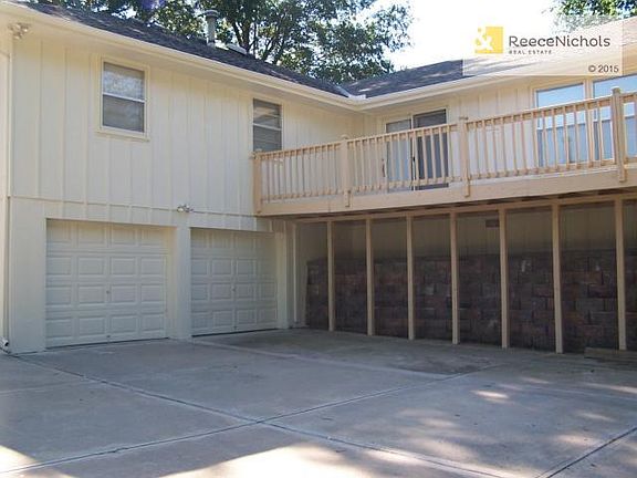 4th image of 1304 SW Highland Dr