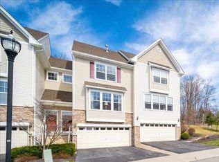 1810 Hawthorn Way, New Windsor, NY 12553