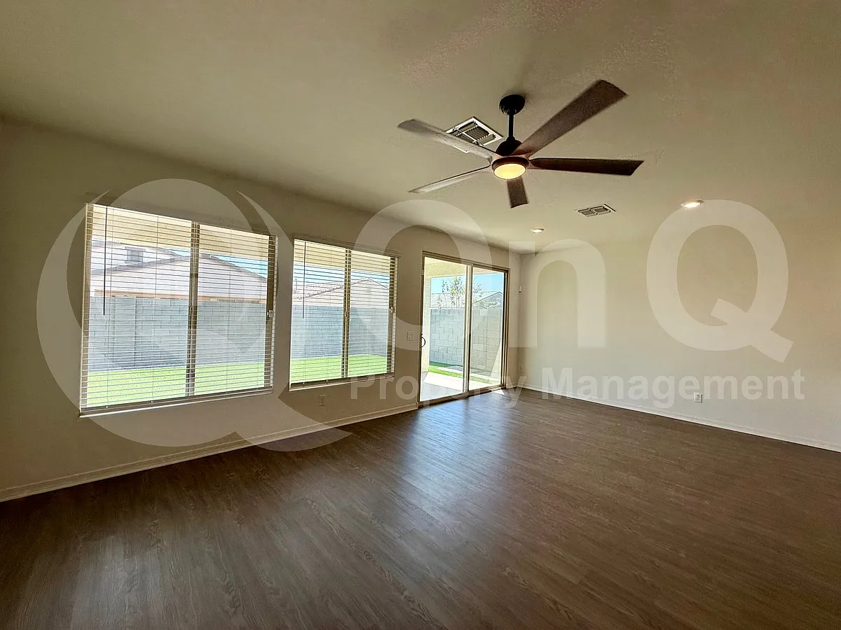 4 bed, 2.0 bath, 1852 sqft, $1,699 — Photo 4
