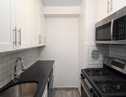 1st image of 13952 35th Ave #1