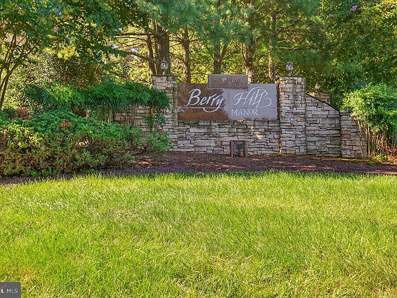 2nd image of 2411 Pimpernel Dr