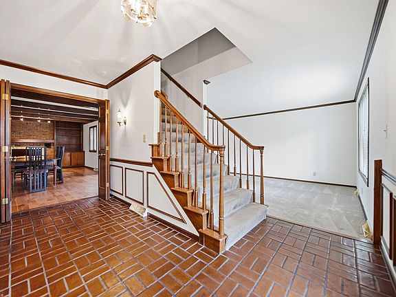 4th image of 742 Gatehouse Ln