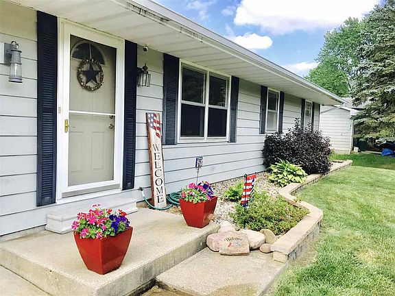 2nd image of 25633 Meadow Oak Ln