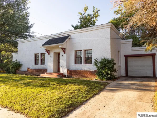 810 Flint St, Laramie, WY 82072