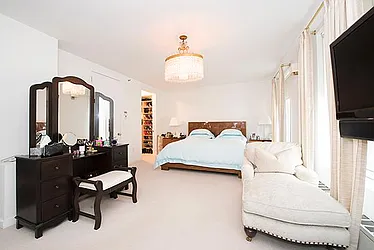 Rented by Level Group