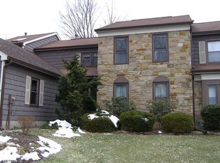 150 Goldfinch Dr, Hackettstown, NJ 07840