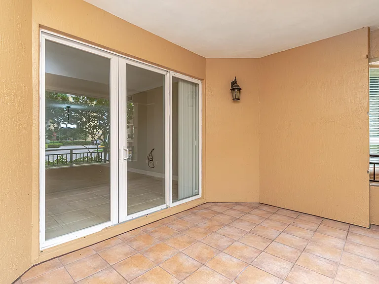 16101 Emerald Estates Dr #146 — Photo 3