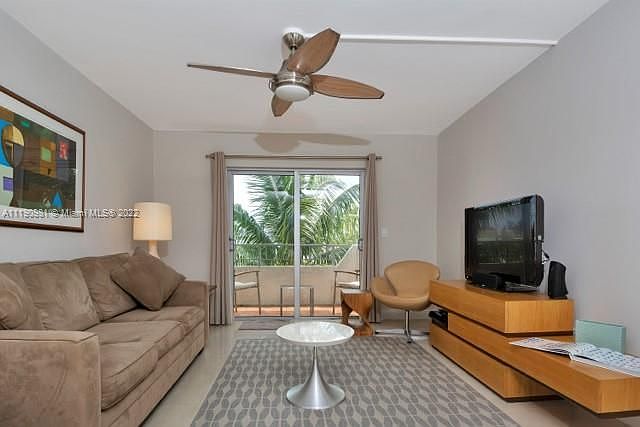 1st image of 1610 Lenox Ave APT 405