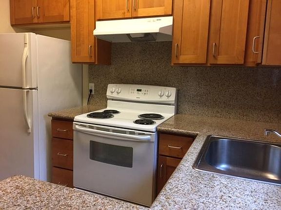 5th image of 2203 Hastings Dr #4