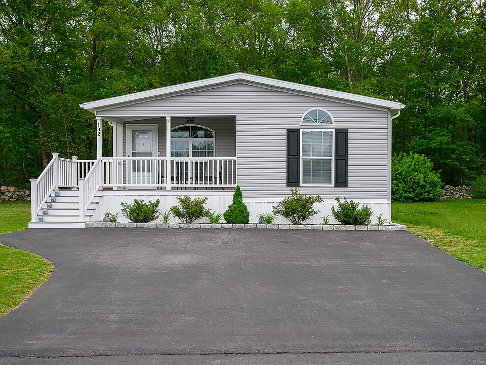 1st image of 132 Stephen Drive