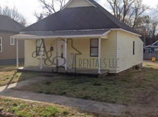 809 W 6th St, Pittsburg, KS 66762