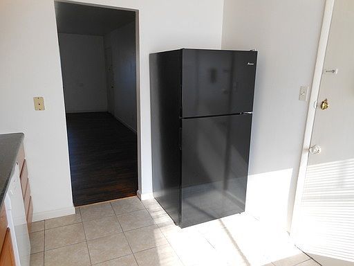 3rd image of 9943 Sloane Sq APT D
