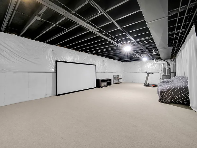 4255 Fraser Cir — Photo 33
