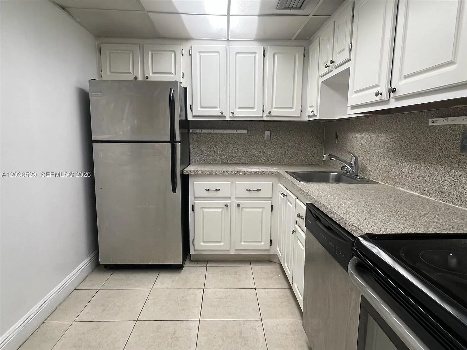 Bayview Palms Condo — Photo 3