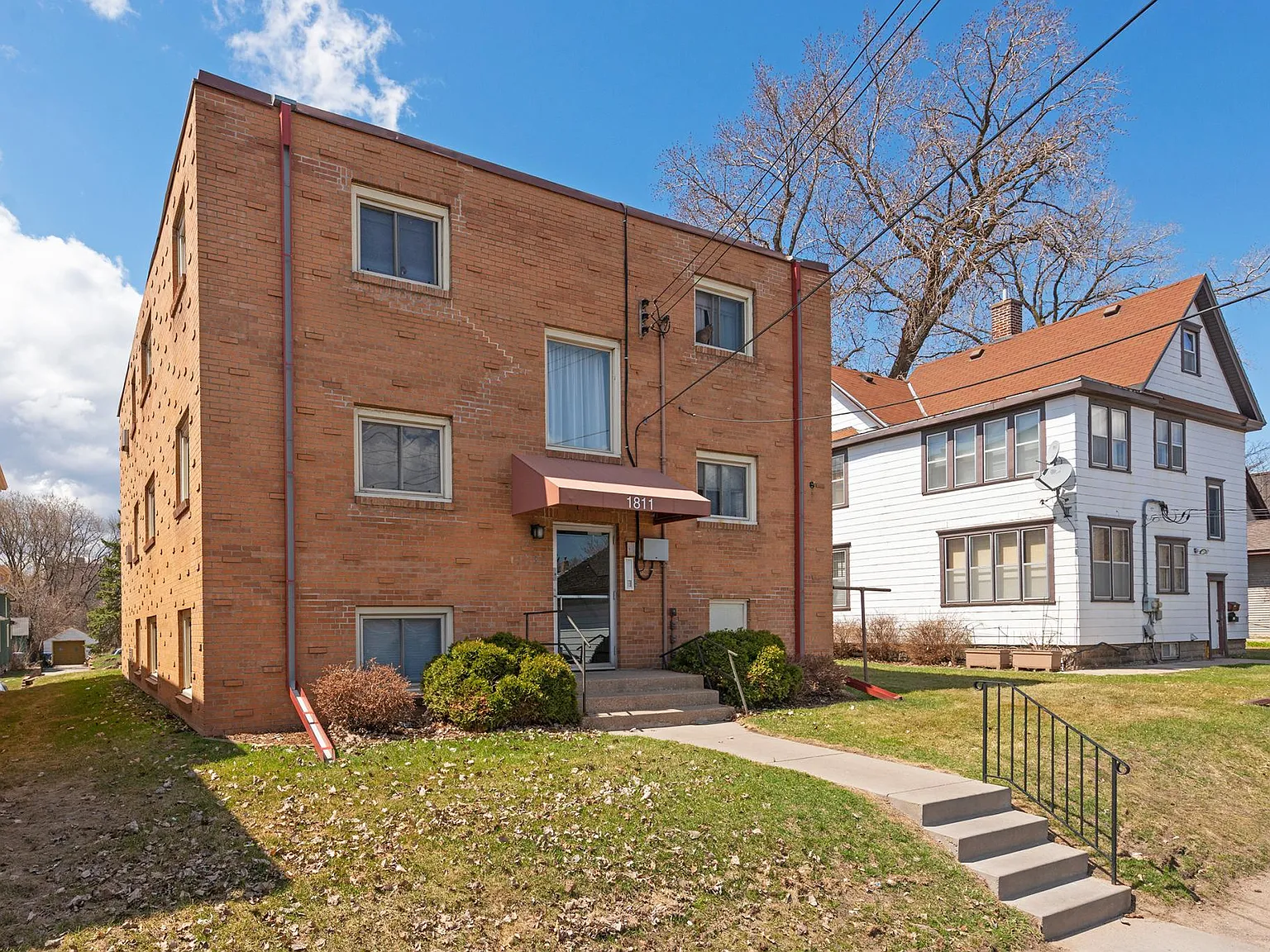 1811 Johnson Street NE — Photo 2